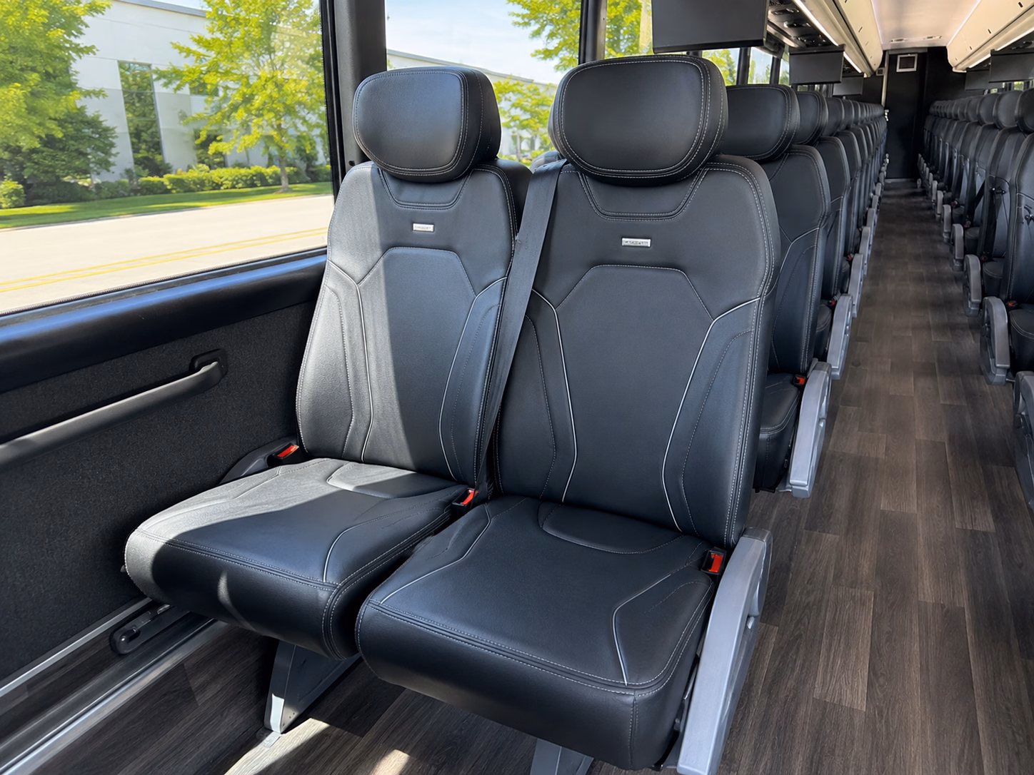 charter buses to fredericksburg wineries for large groups